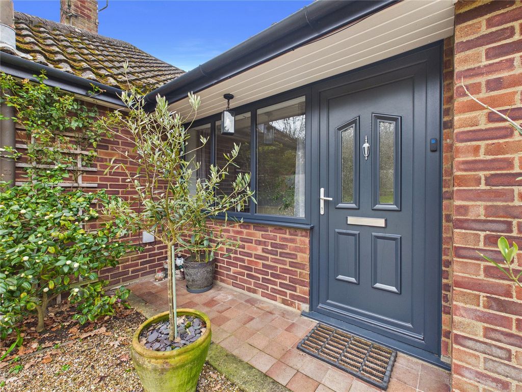 Property photo 3 of 26 Picture No. 02