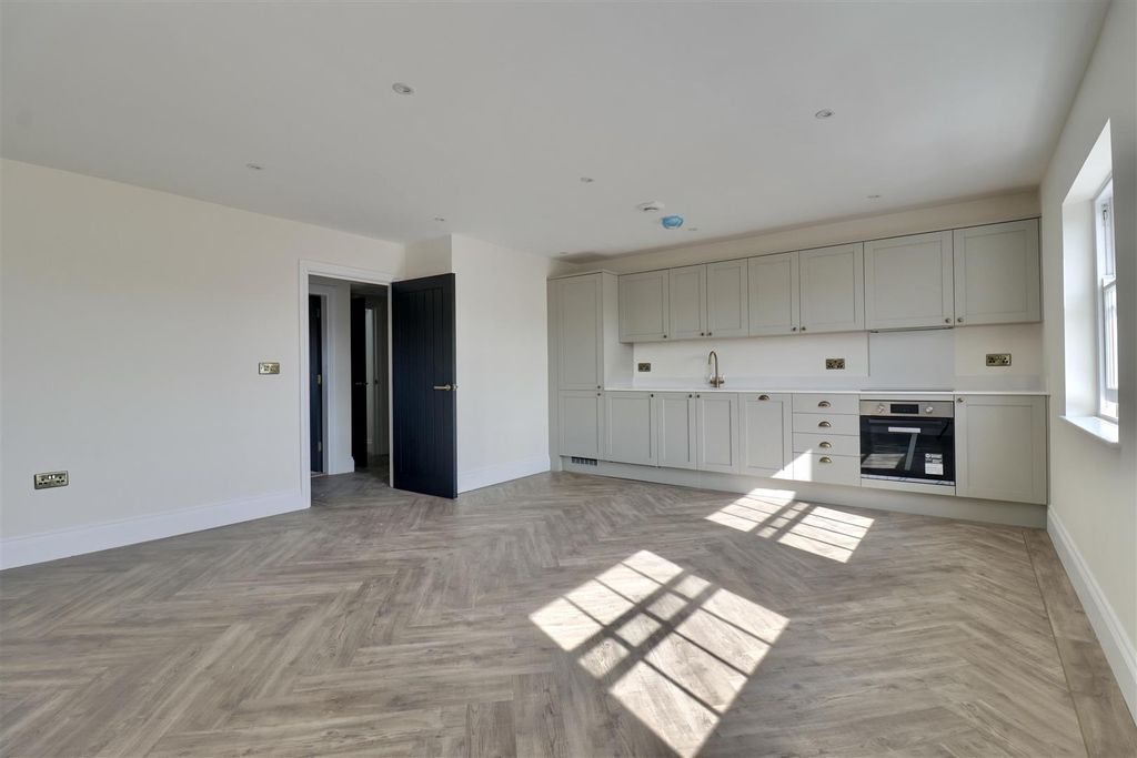 Property photo 1 of 16 C4683Da7-4841-4B6E-A15E-047679F8A6D7_1_201_A.Jpeg