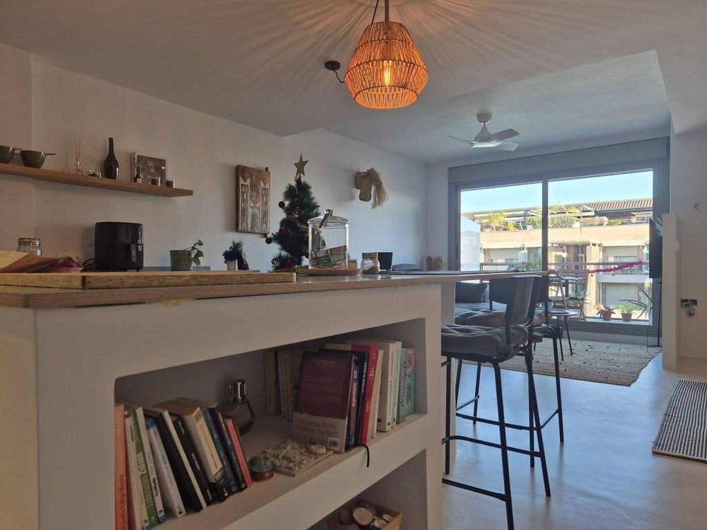 Property photo 3 of 28