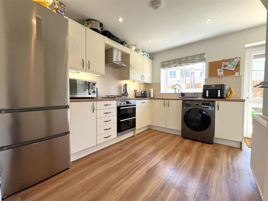 Property photo 3 of 18 Img_4996.Jpg