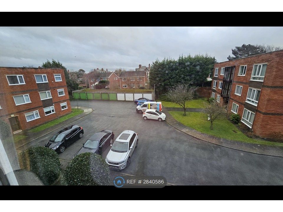 Property photo 2 of 27