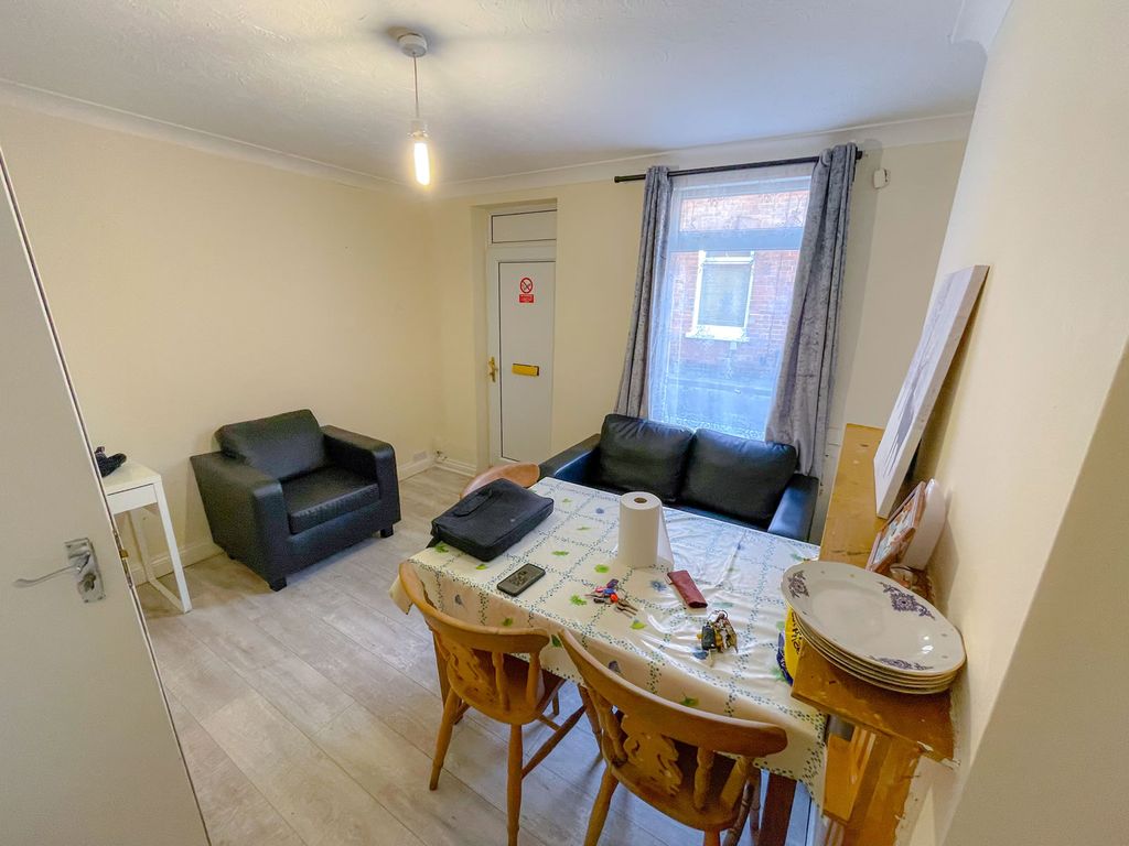 Property photo 2 of 12 18Milnerroadimg_7587_Edited.Jpg