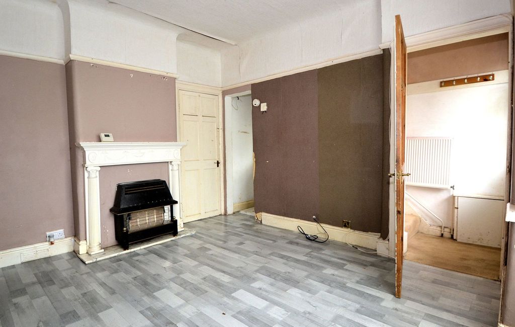 Property photo 3 of 22