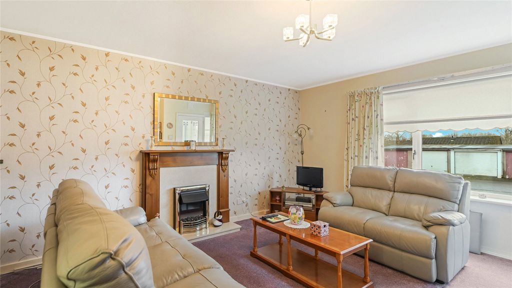 Property photo 2 of 26 Picture No. 06