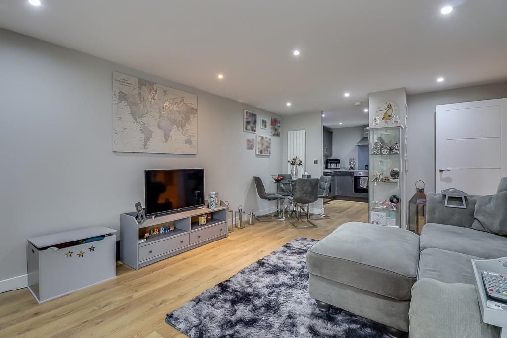 Property photo 3 of 11 Lounge/Diner