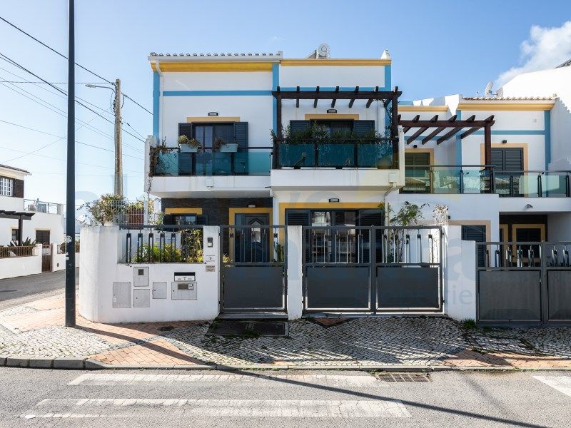 Property photo 3 of 42