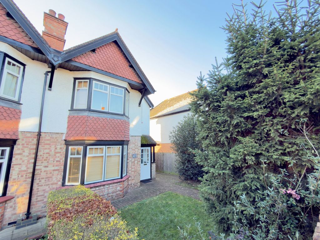 Property photo 3 of 44
