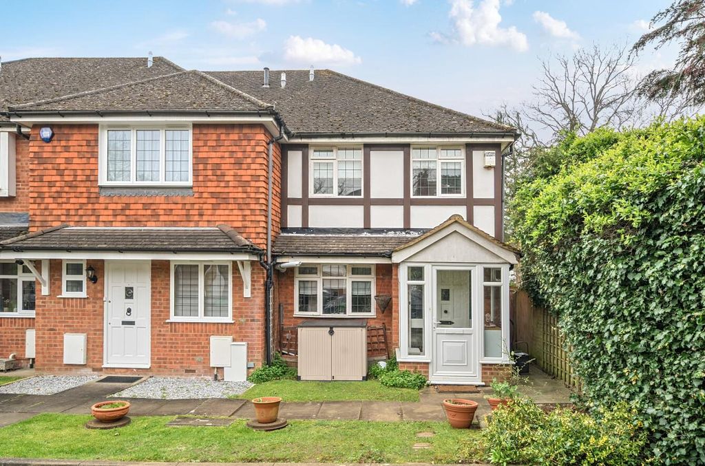 Property photo 1 of 16 Davidson Frost-Wellings, Dfw, Cherry Hill, Harrow,