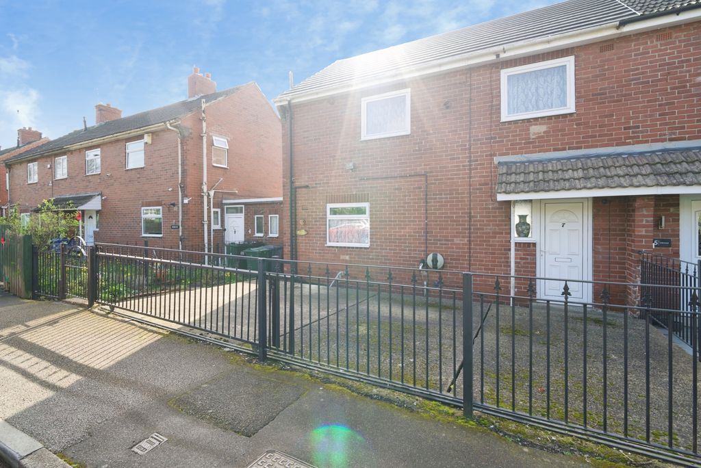 Property photo 3 of 15