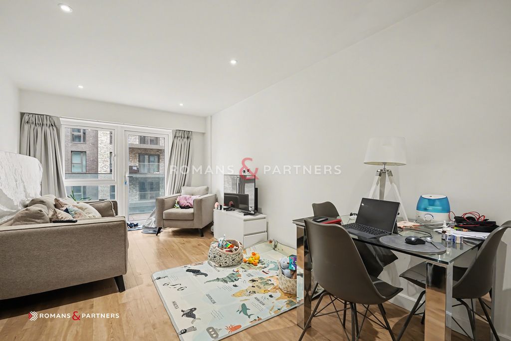 Property photo 2 of 16