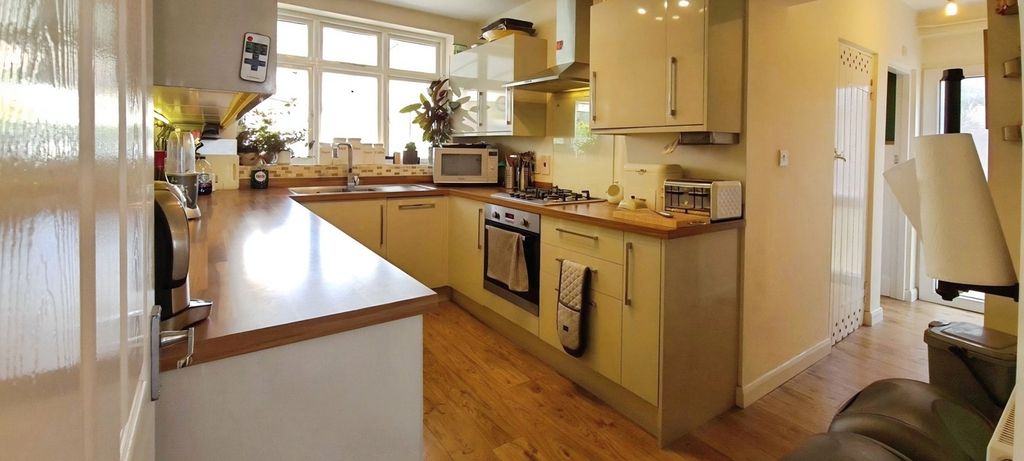 Property photo 2 of 14 Pbox-Img.Jpg