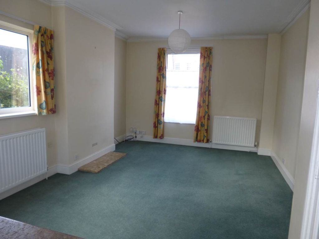 Property photo 3 of 7 3