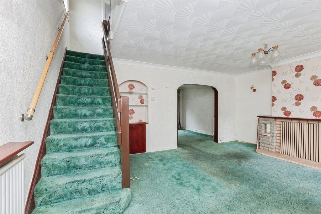 Property photo 3 of 20