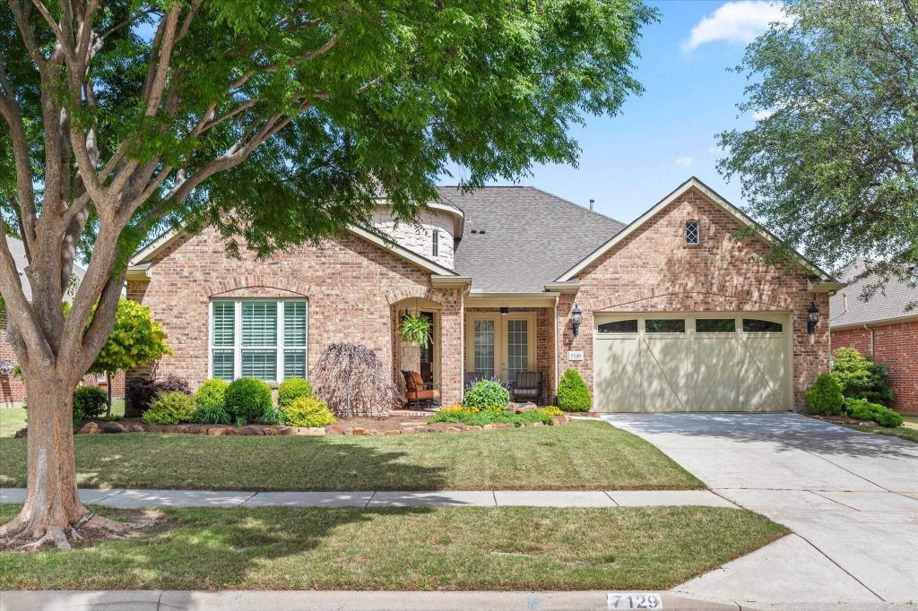 Property photo 1 of 31