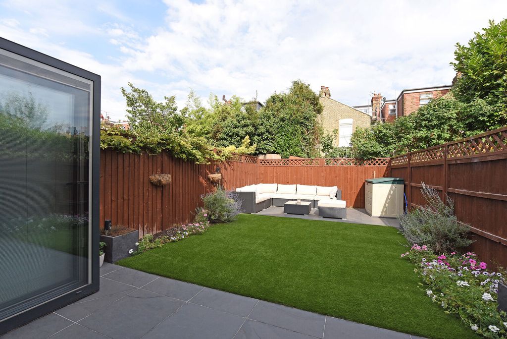Property photo 2 of 13