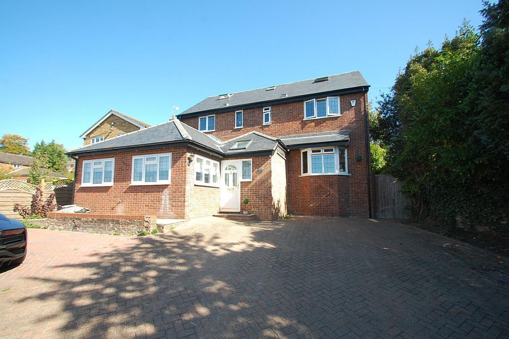 Property photo 1 of 19 Front View