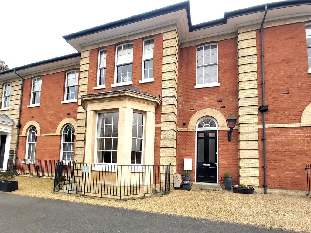 Property photo 1 of 30 Belgrove Place