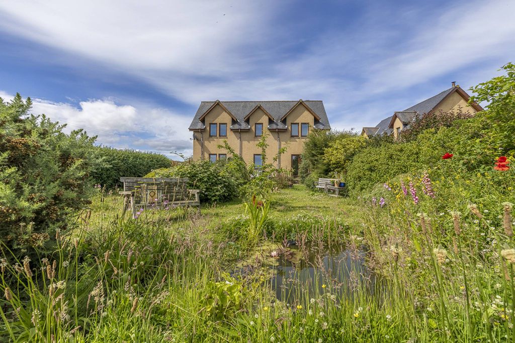 Property photo 1 of 36