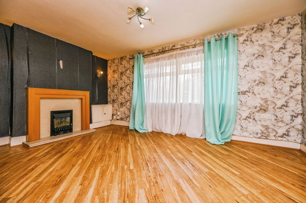 Property photo 2 of 13 Pbox-Img.Jpg