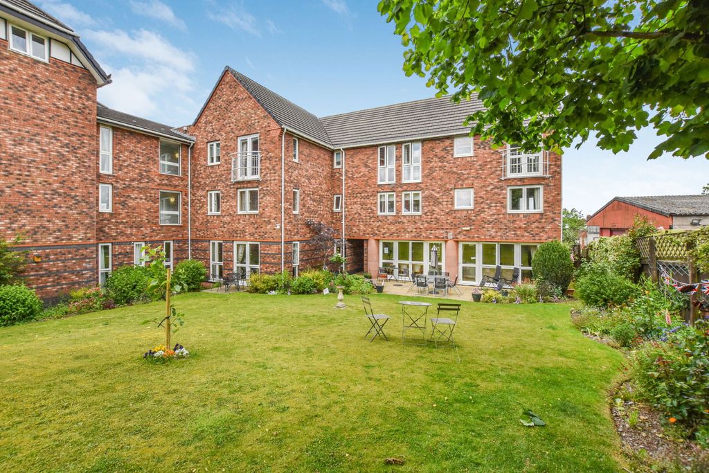 Property photo 1 of 16