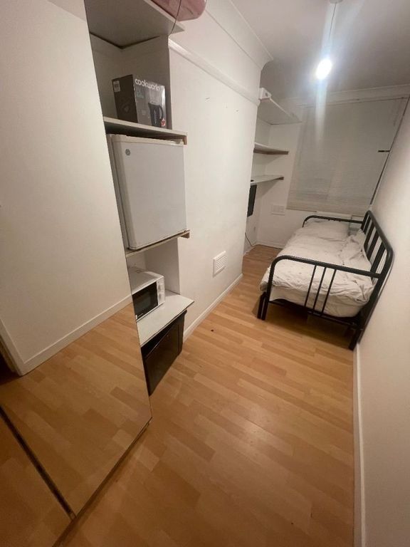 Property photo 2 of 3