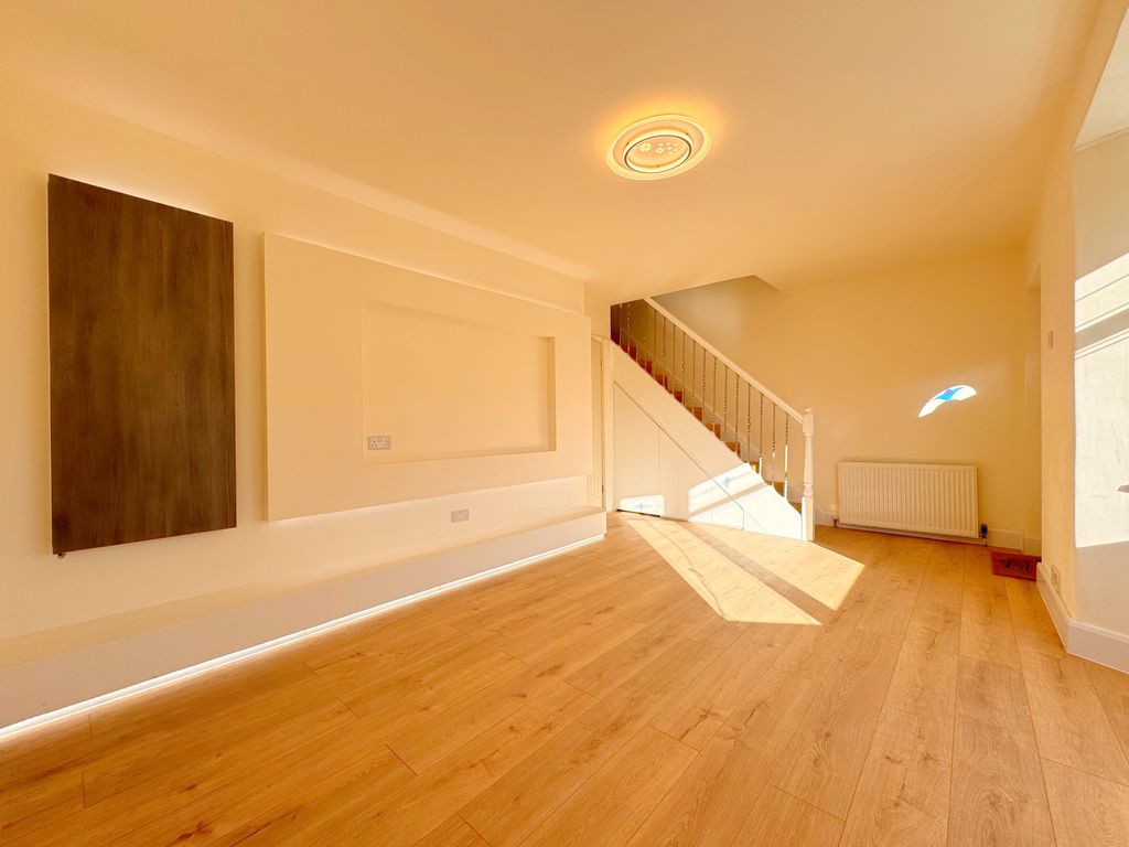 Property photo 3 of 15 Photo #3