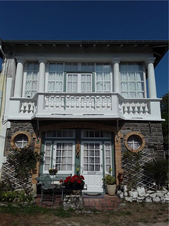 Property photo 1 of 21 Front View