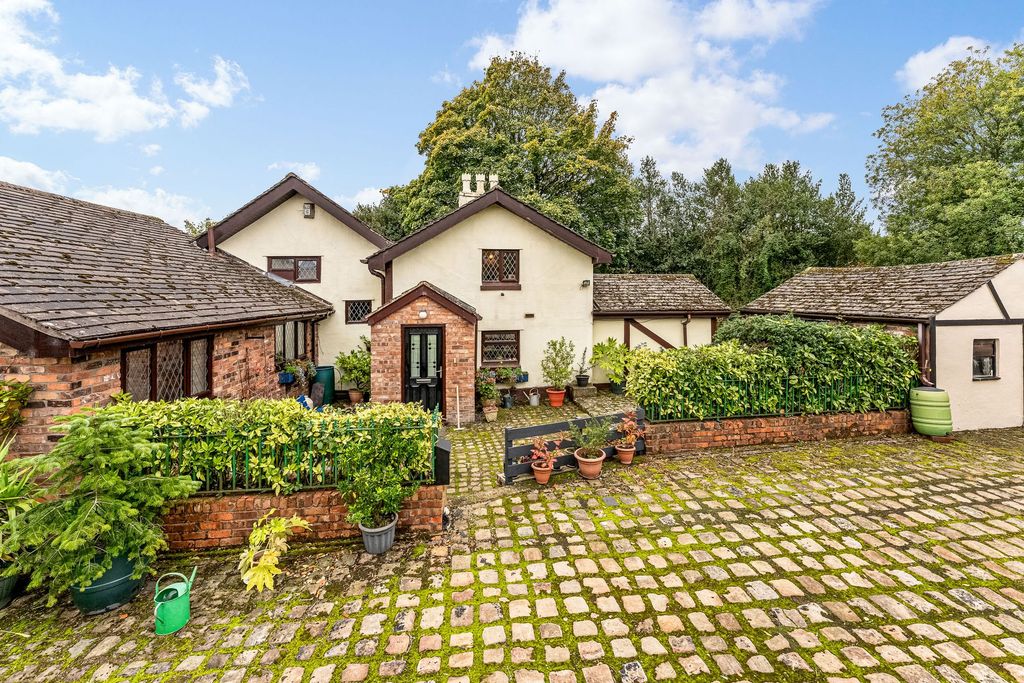 Property photo 1 of 87