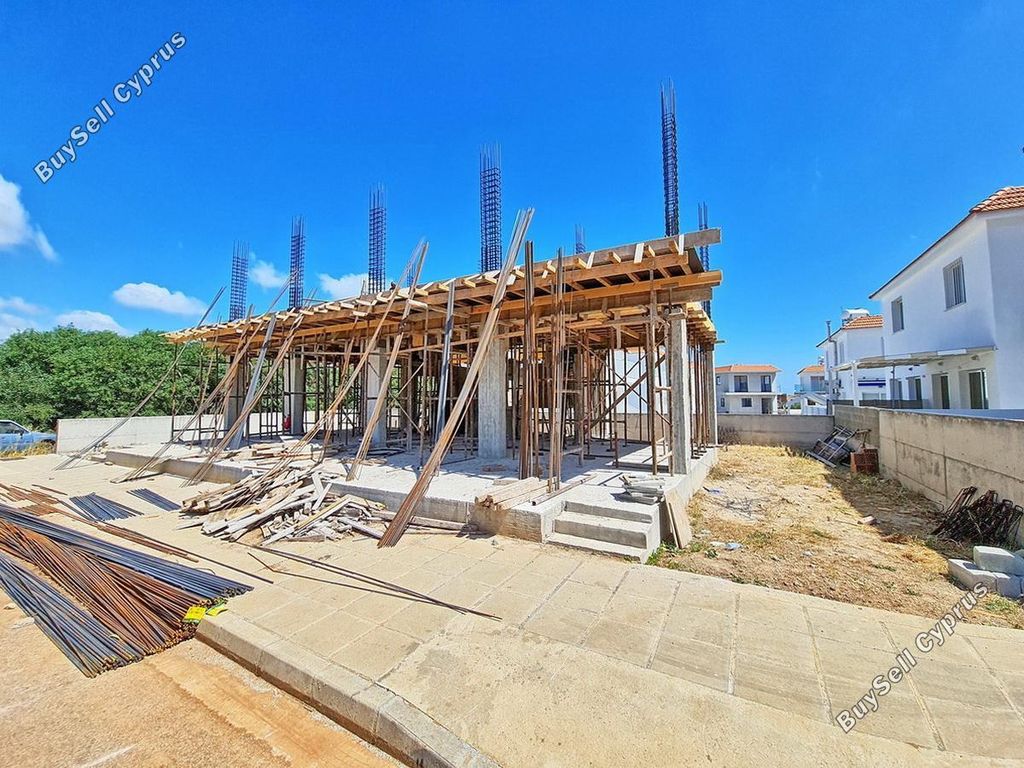 Property photo 2 of 24