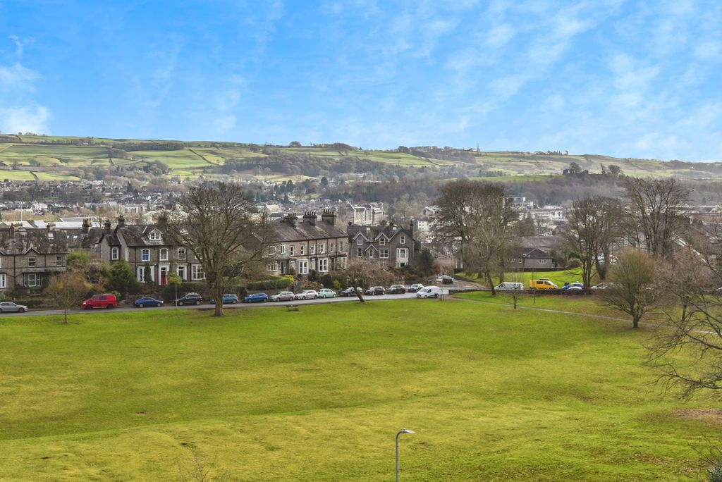 Property photo 3 of 24 14