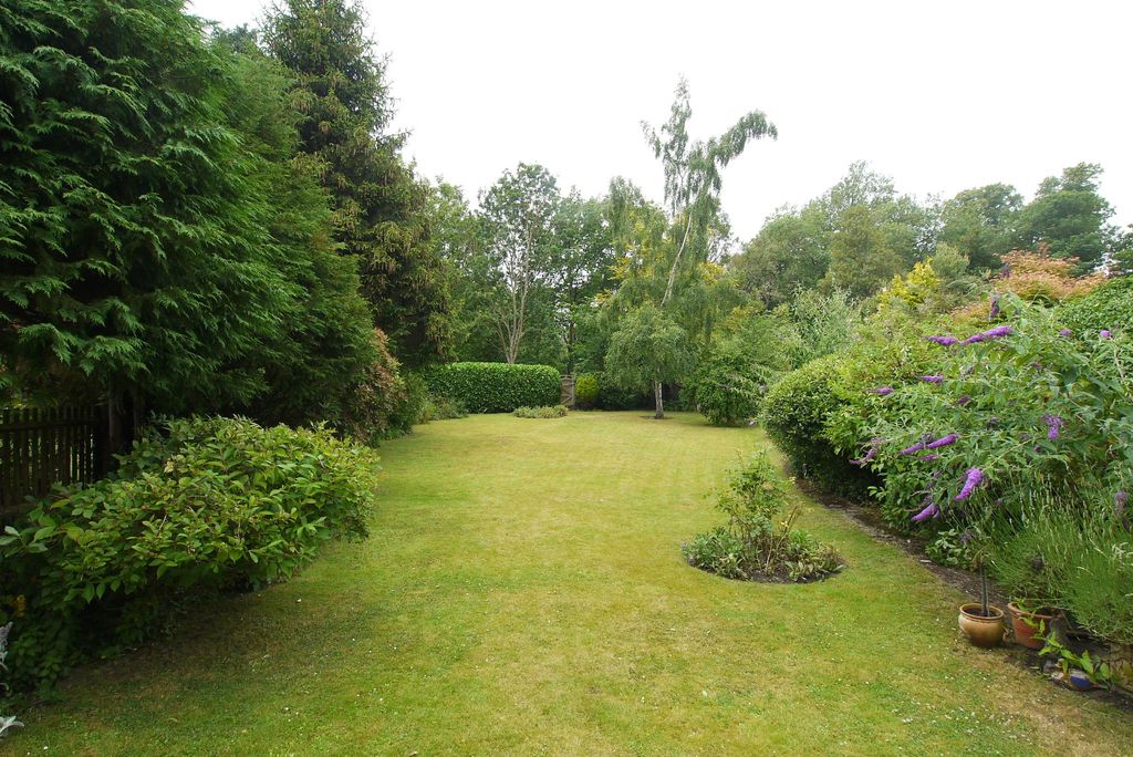 Property photo 2 of 9 Photograph 12