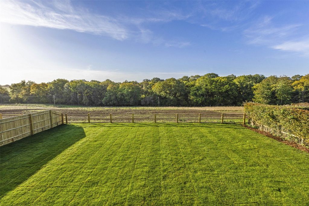 Property photo 3 of 13 Picture No. 18