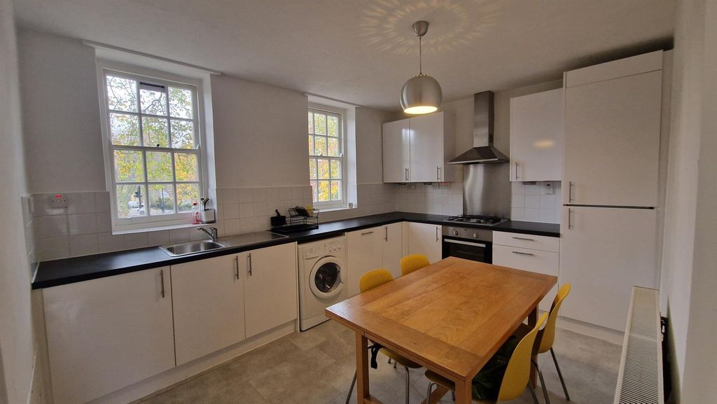 Property photo 3 of 10 20251111_142717_Resized.Jpg