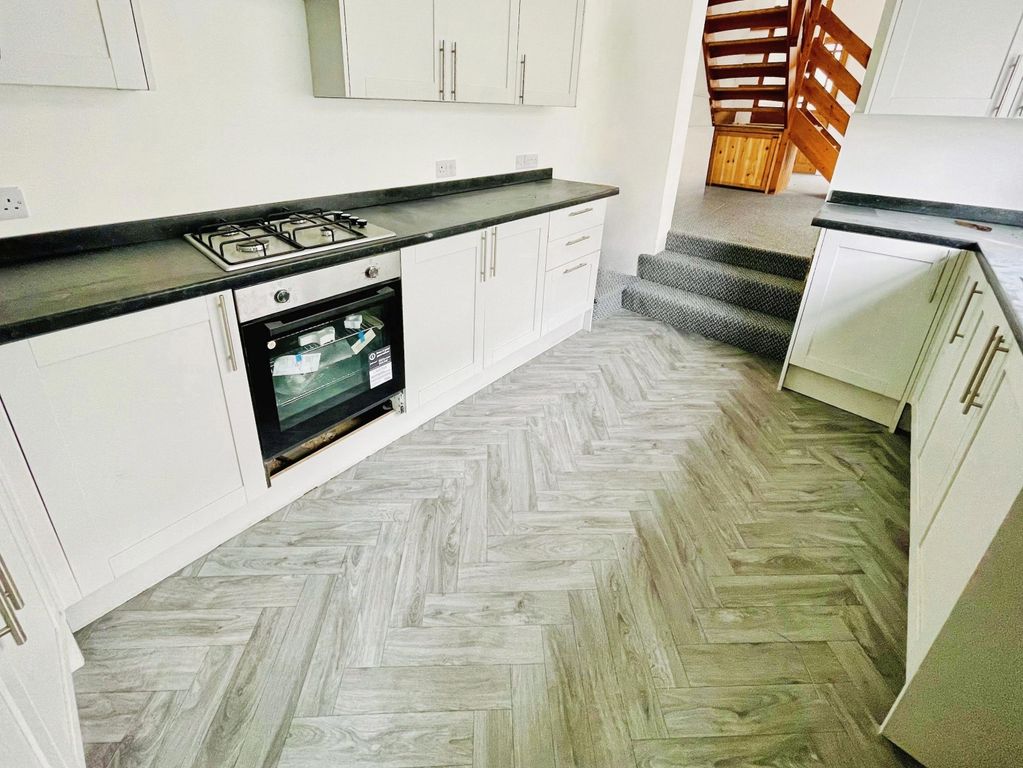 Property photo 3 of 10 Image