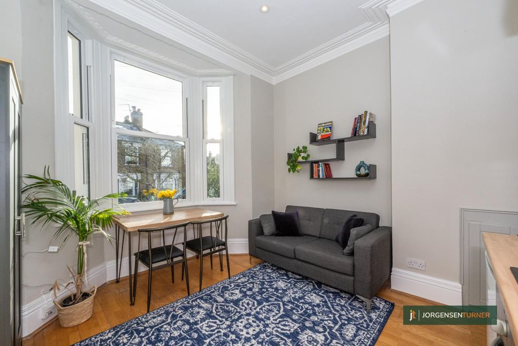 Property photo 1 of 12 Shakespeare Road 30B-009 Lr - Jt.Jpg