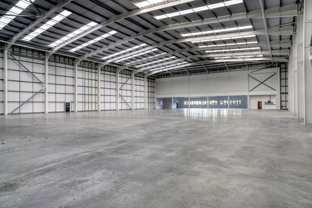 Property photo 3 of 19 Unit 5 Warehouse