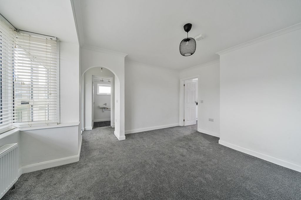Property photo 2 of 28 Living Room