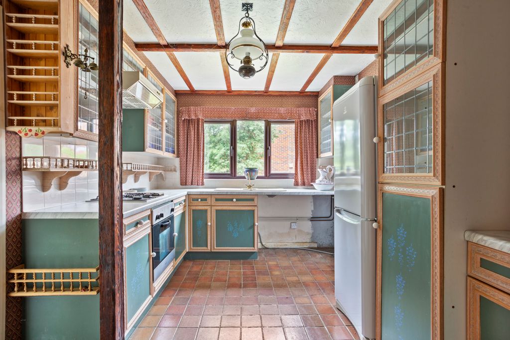 Property photo 2 of 13