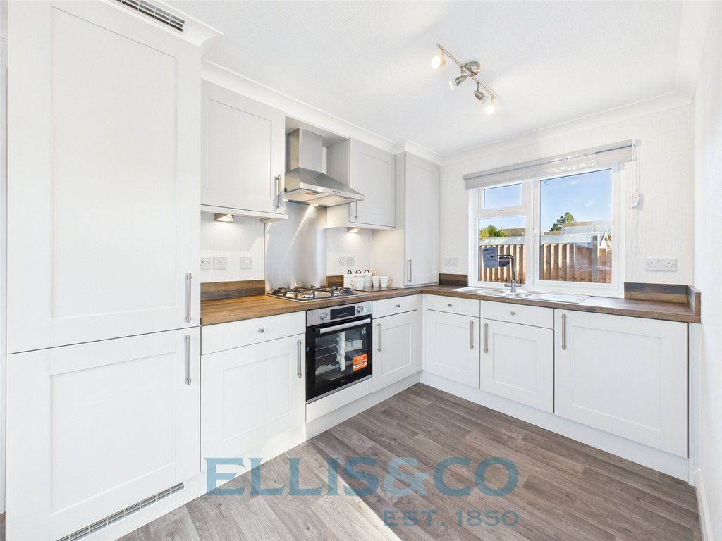 Property photo 2 of 14 Picture No. 06