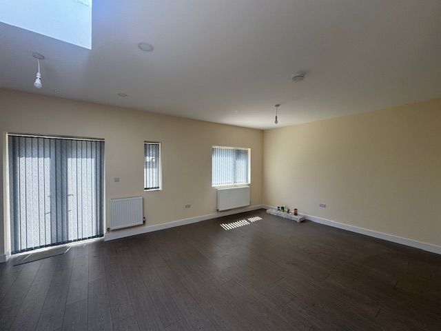 Property photo 2 of 7 Living Room