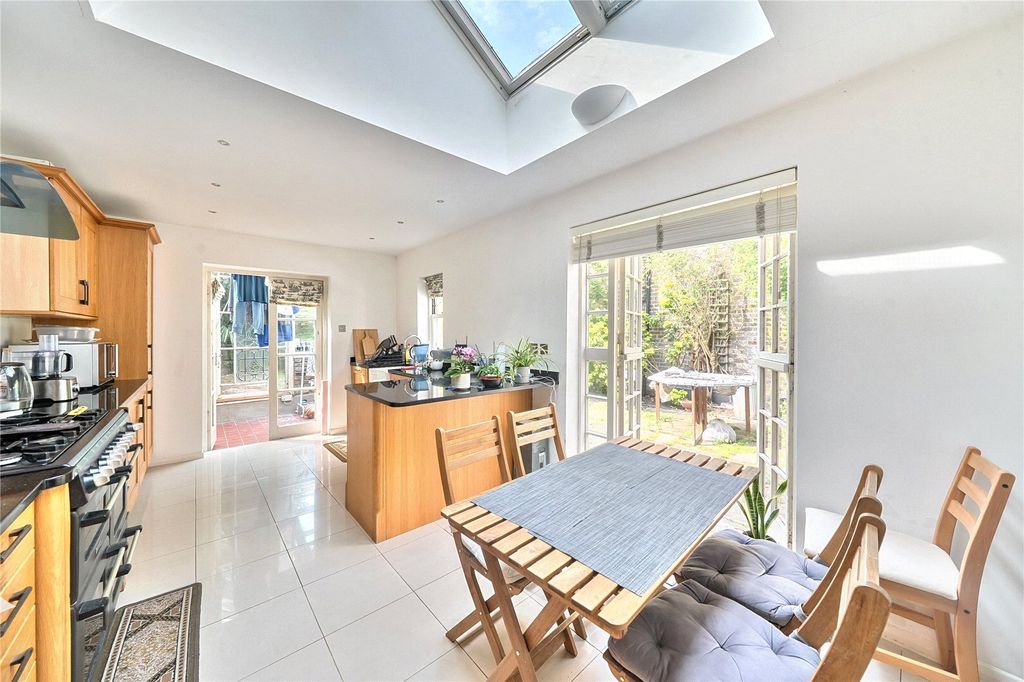 Property photo 3 of 13 Kitchen Diner