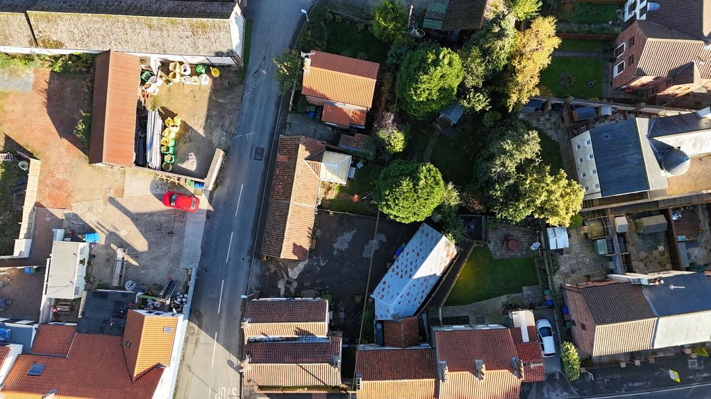 Property photo 2 of 49