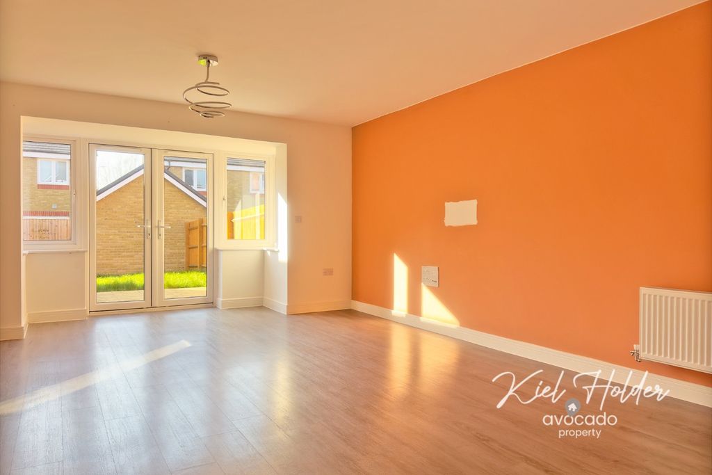 Property photo 3 of 19 4953266