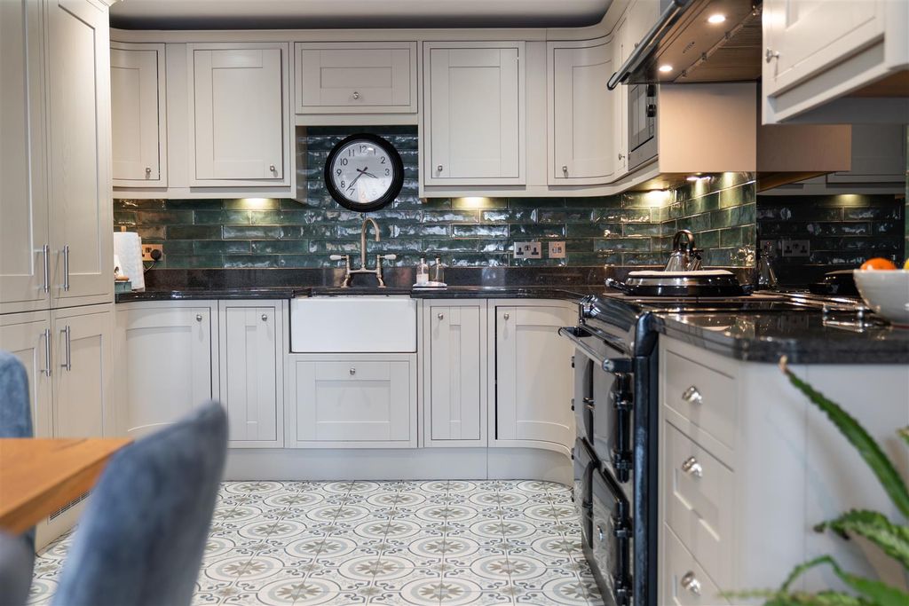 Property photo 2 of 40 Kitchen-2.Jpg