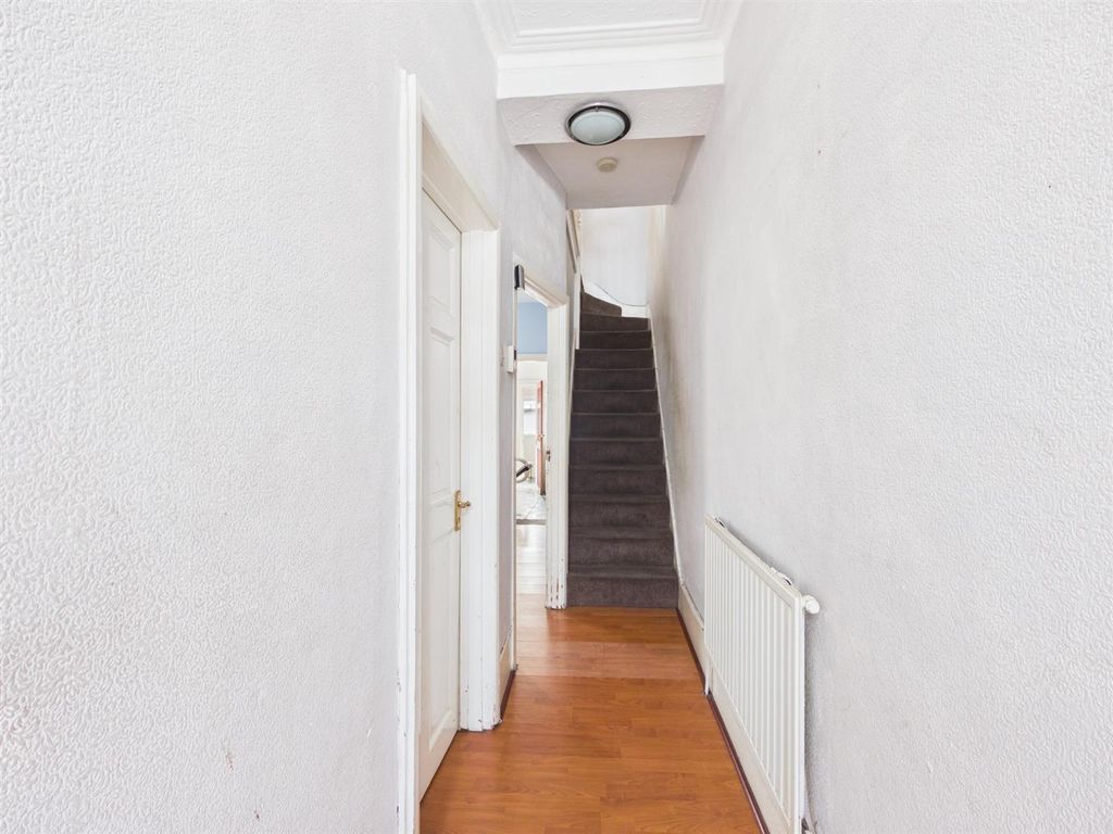 Property photo 2 of 40 Cam01358G0-Pr0262-Still002.Jpg