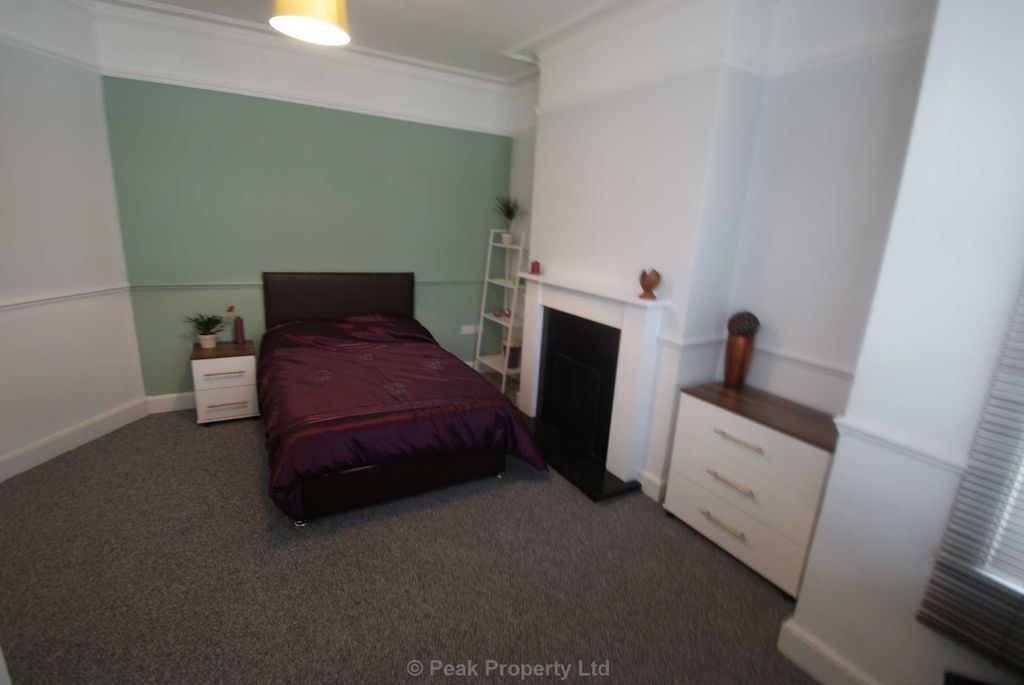 Property photo 3 of 23