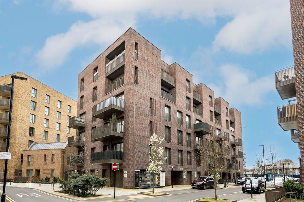 Property photo 1 of 5