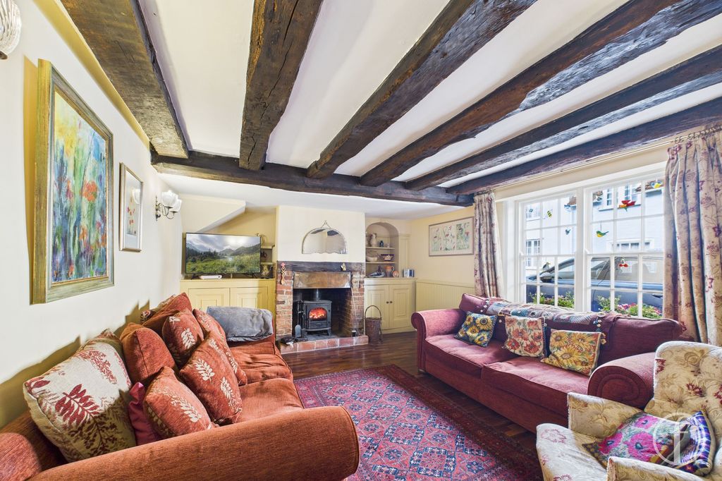 Property photo 2 of 27