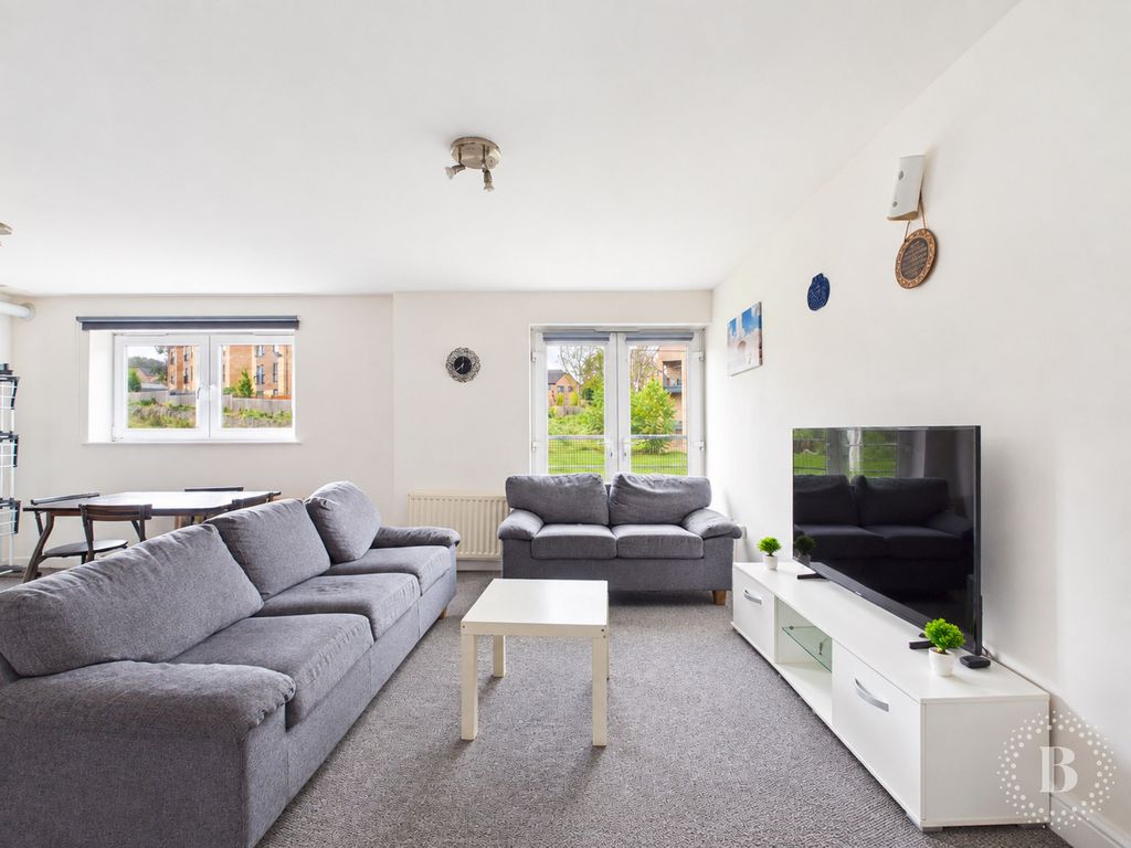 Property photo 3 of 12