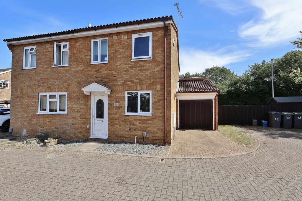 Property photo 1 of 28